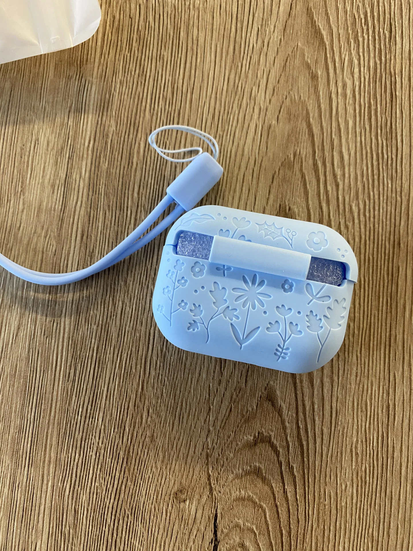 Чехол на AirPods Pro 2 - миниатюра 2