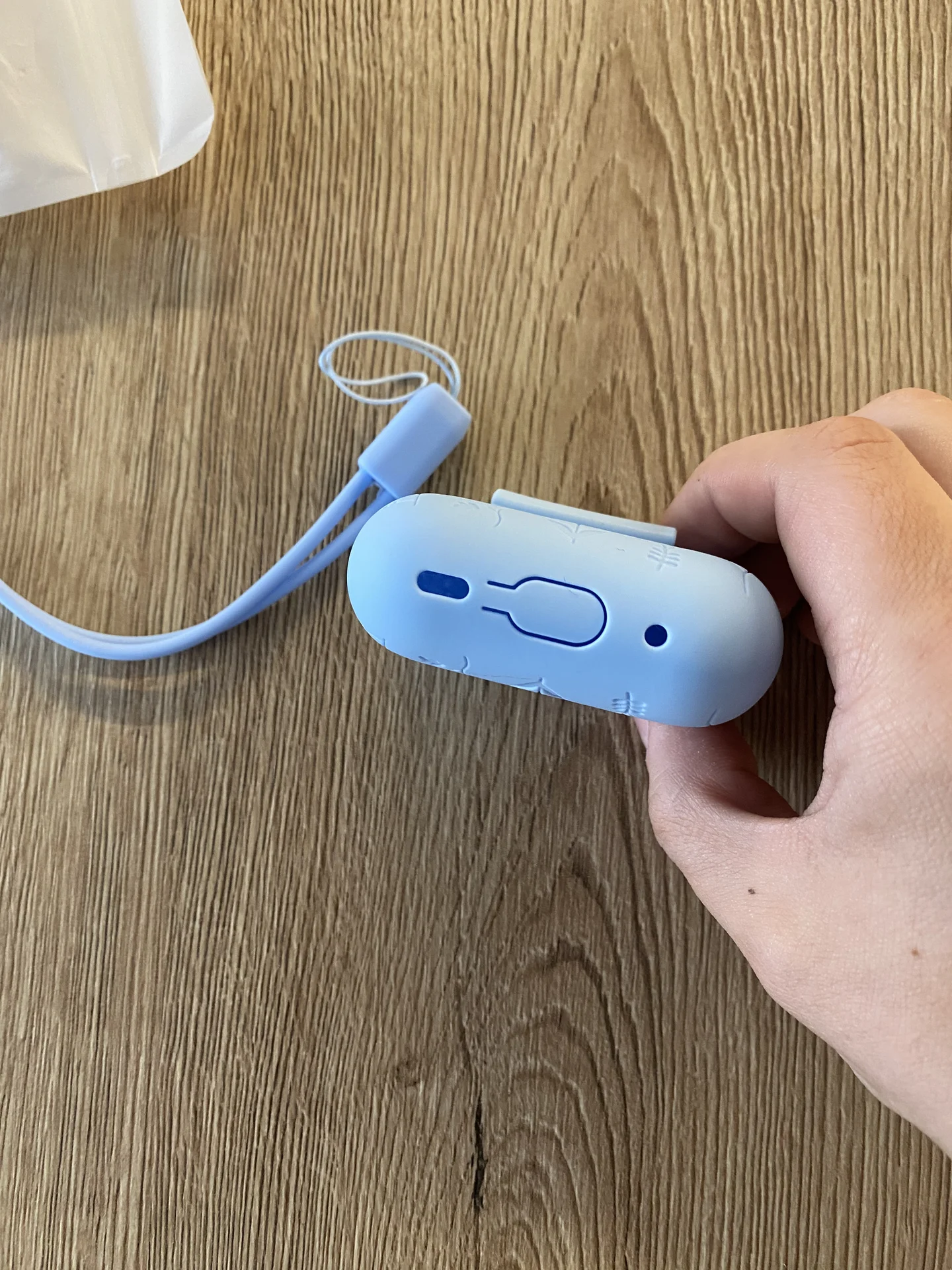 Чехол на AirPods Pro 2 - миниатюра 3
