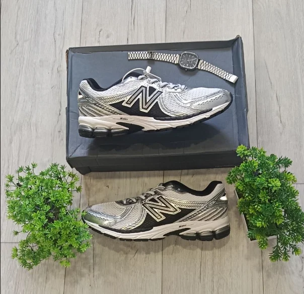 Кроссовки унисекс New Balance 860v2 серые - миниатюра 2