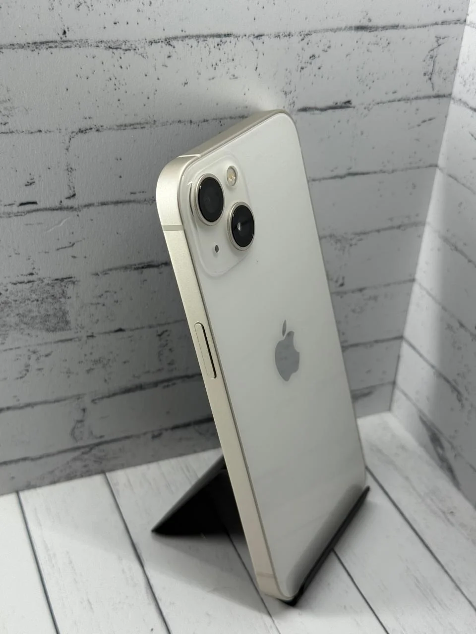 iPhone 13 128GB White б/у - миниатюра 3
