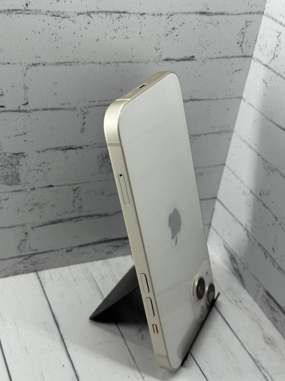 iPhone 13 128GB White б/у - миниатюра 4