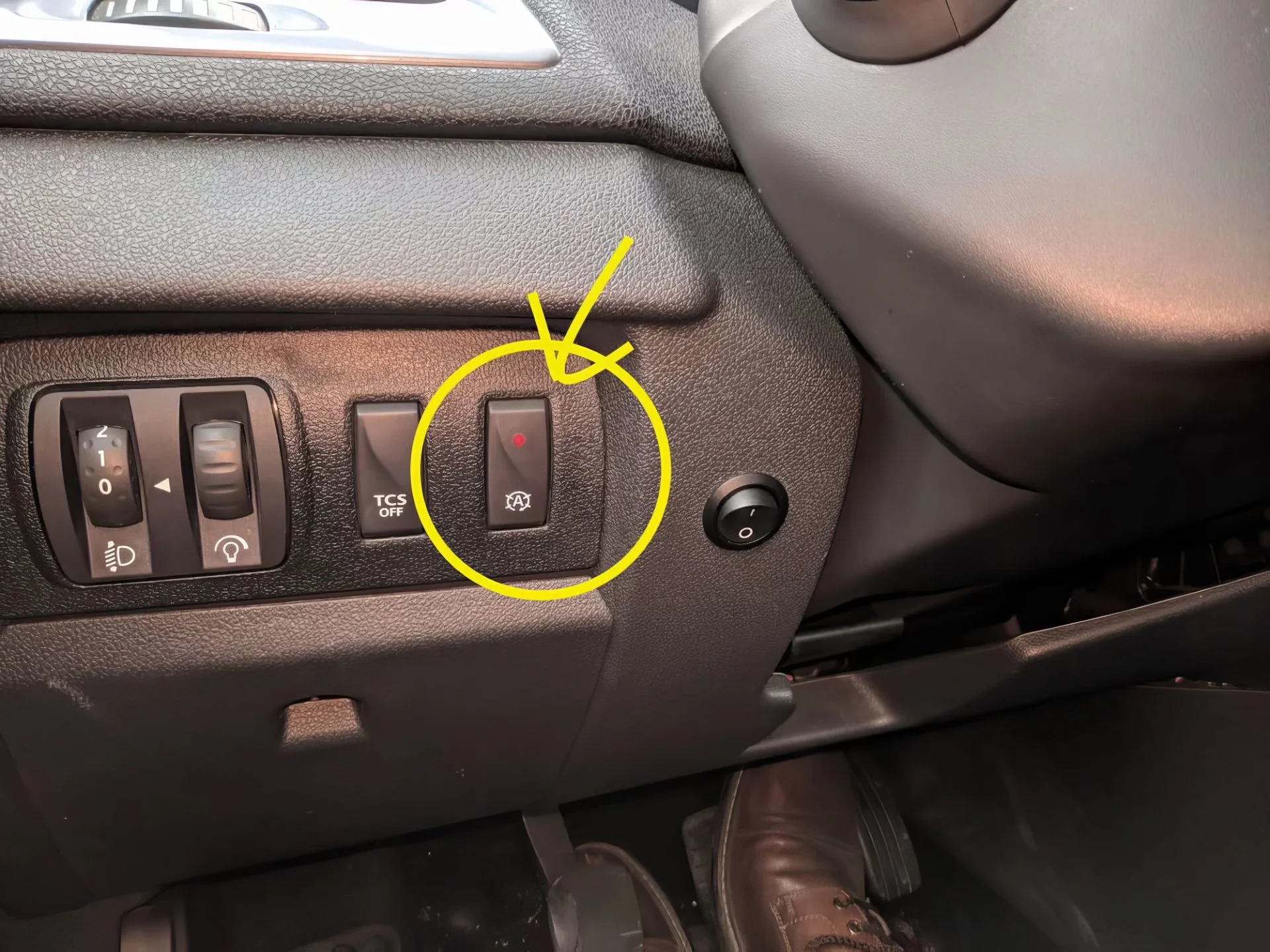 USB розетка Renault Scenic Megane Lada - миниатюра 2