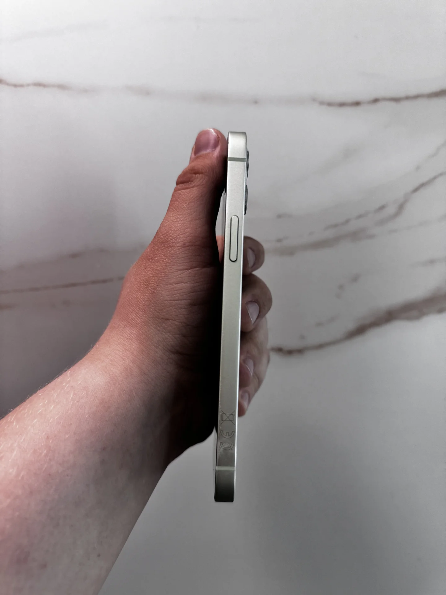 iPhone 12 - миниатюра 4