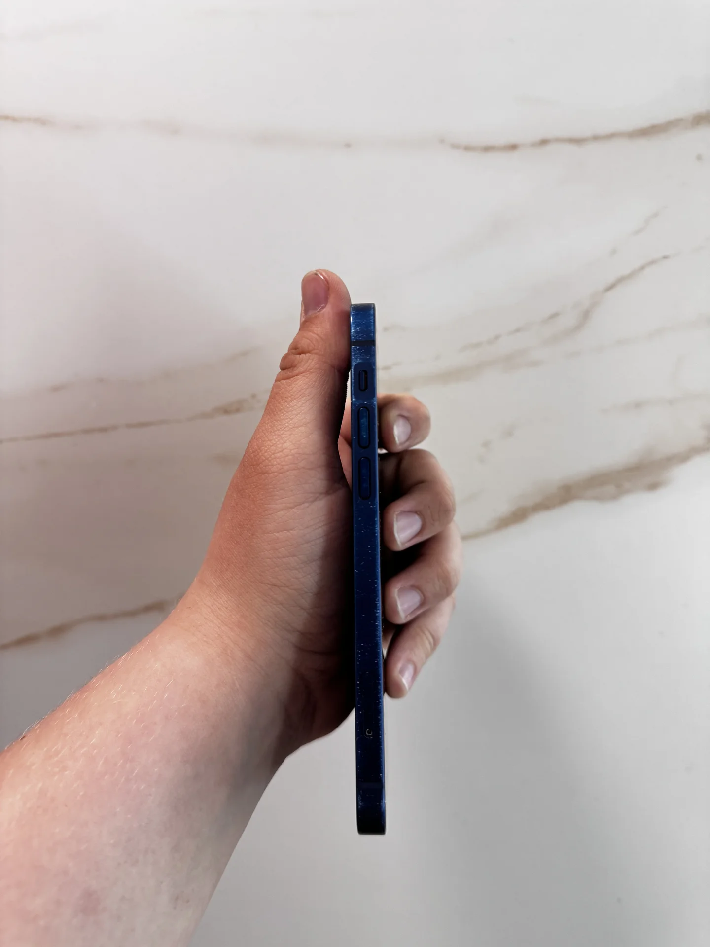 iPhone 12 - миниатюра 3