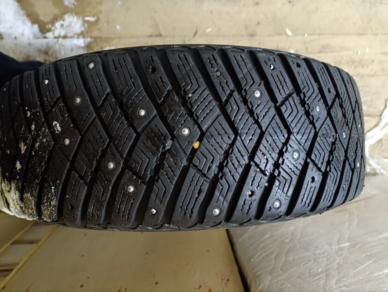 Шины Goodyear UltraGrip Ice Arctic SUV 215/65 R17 - миниатюра 7
