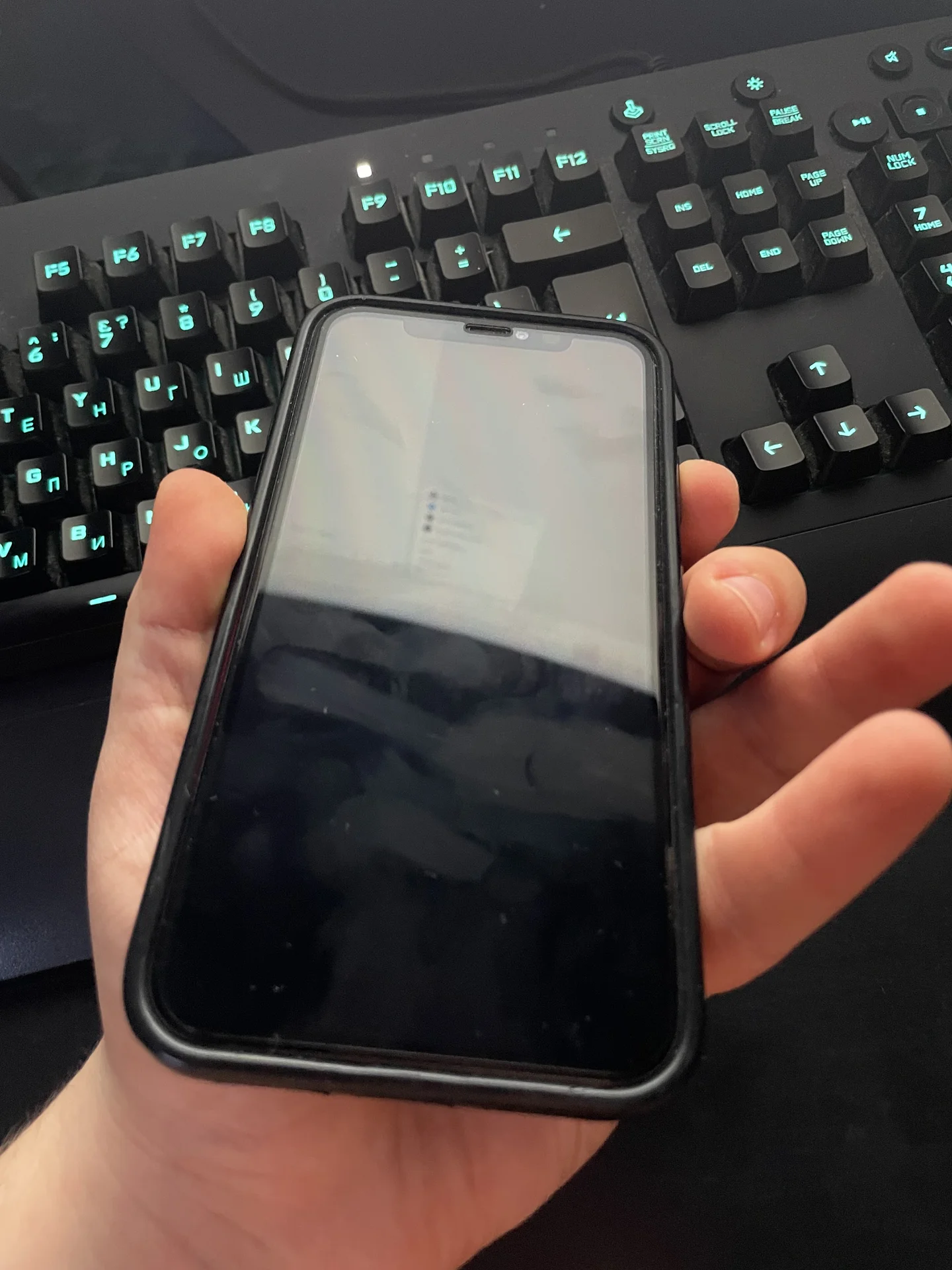 iPhone 11 128GB Red - миниатюра 3