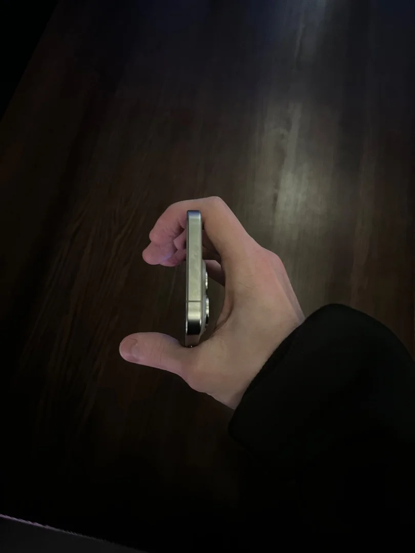 iPhone 15 Pro, серый, в идеальном состоянии - миниатюра 8