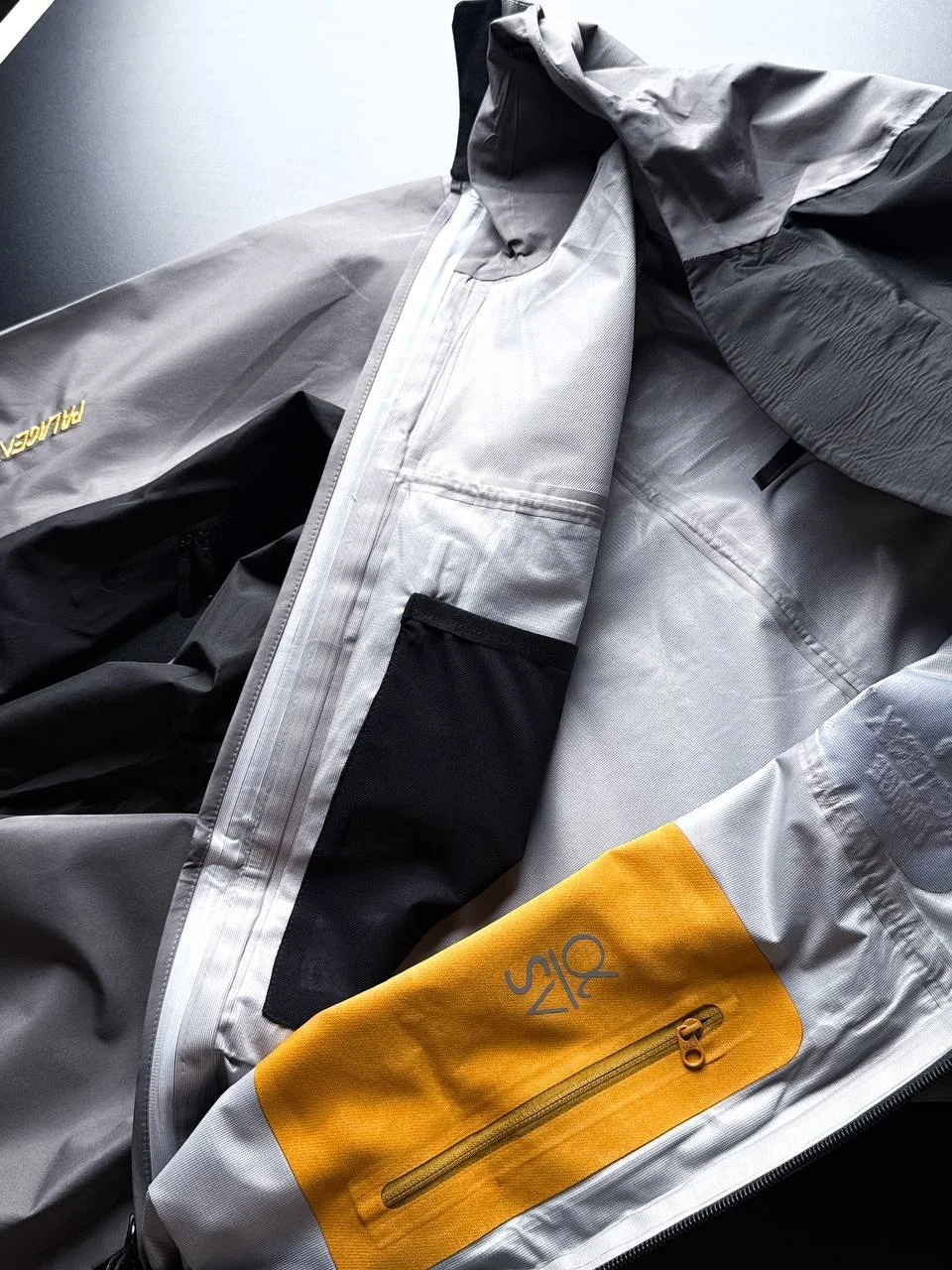 Куртка Arc'teryx Waterproof / мембранная куртка - миниатюра 7