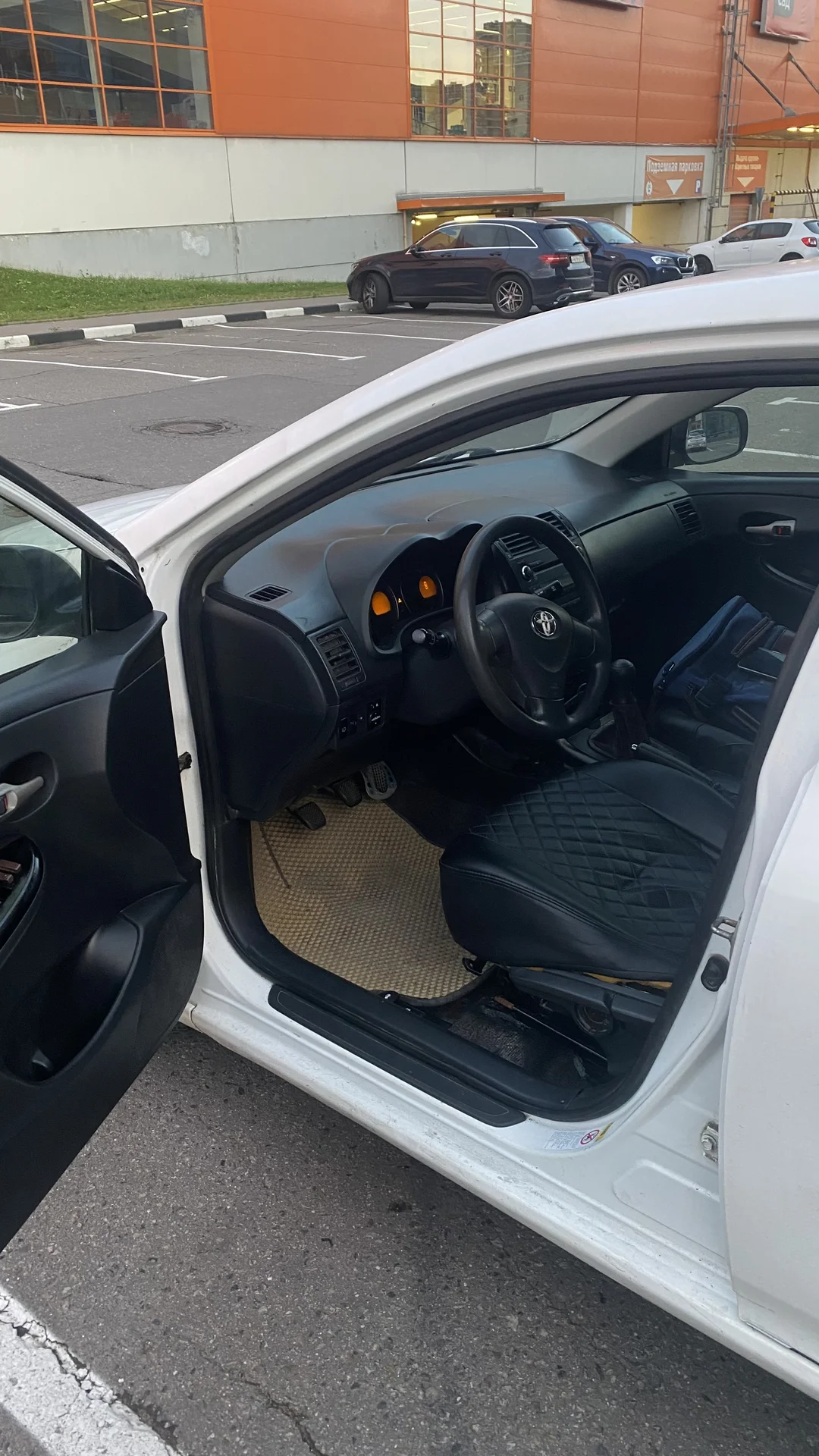 toyota corolla e150 - миниатюра 10
