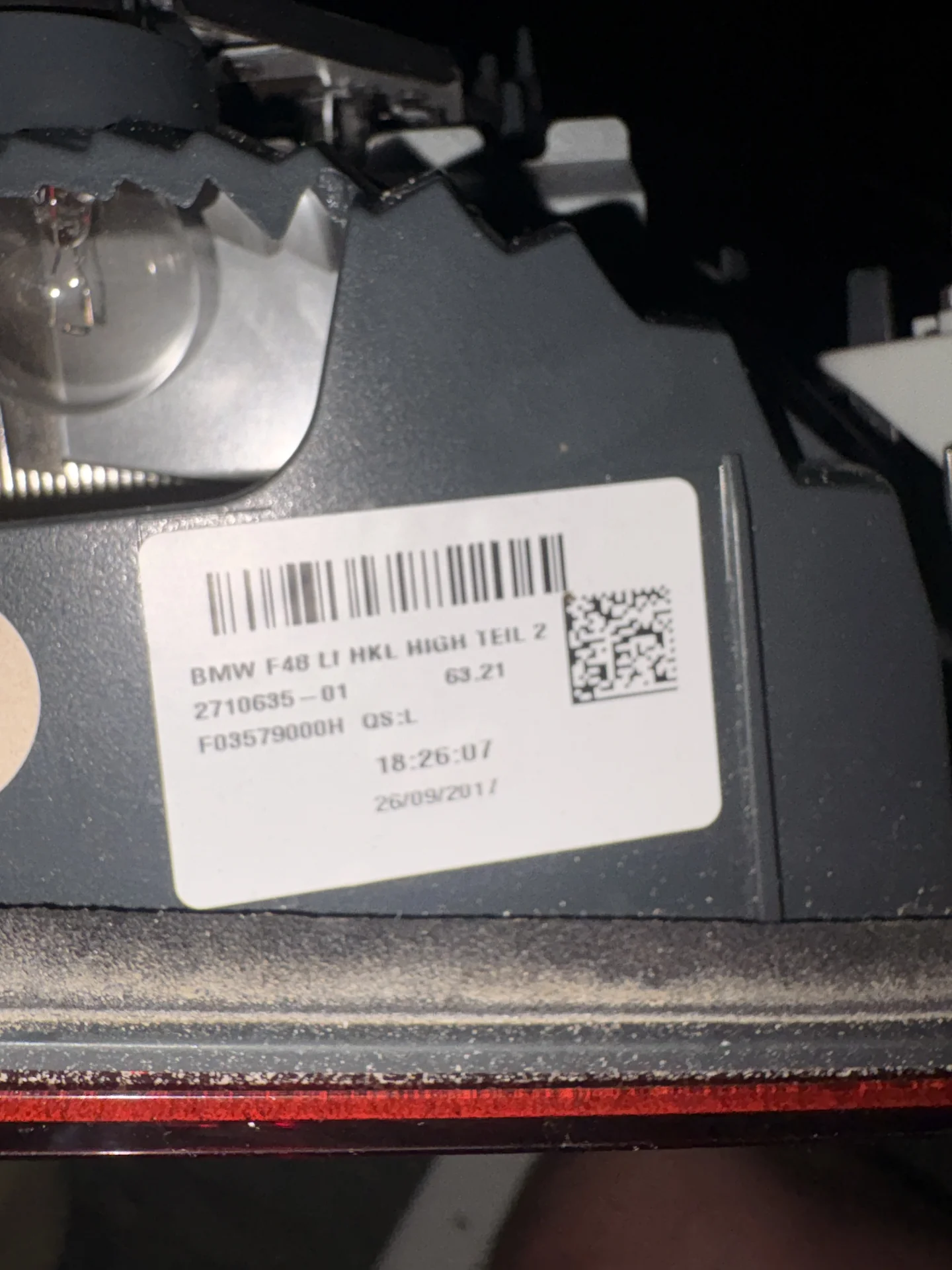 Фонарь крышки багажника на БМВ х1 f48 - миниатюра 3