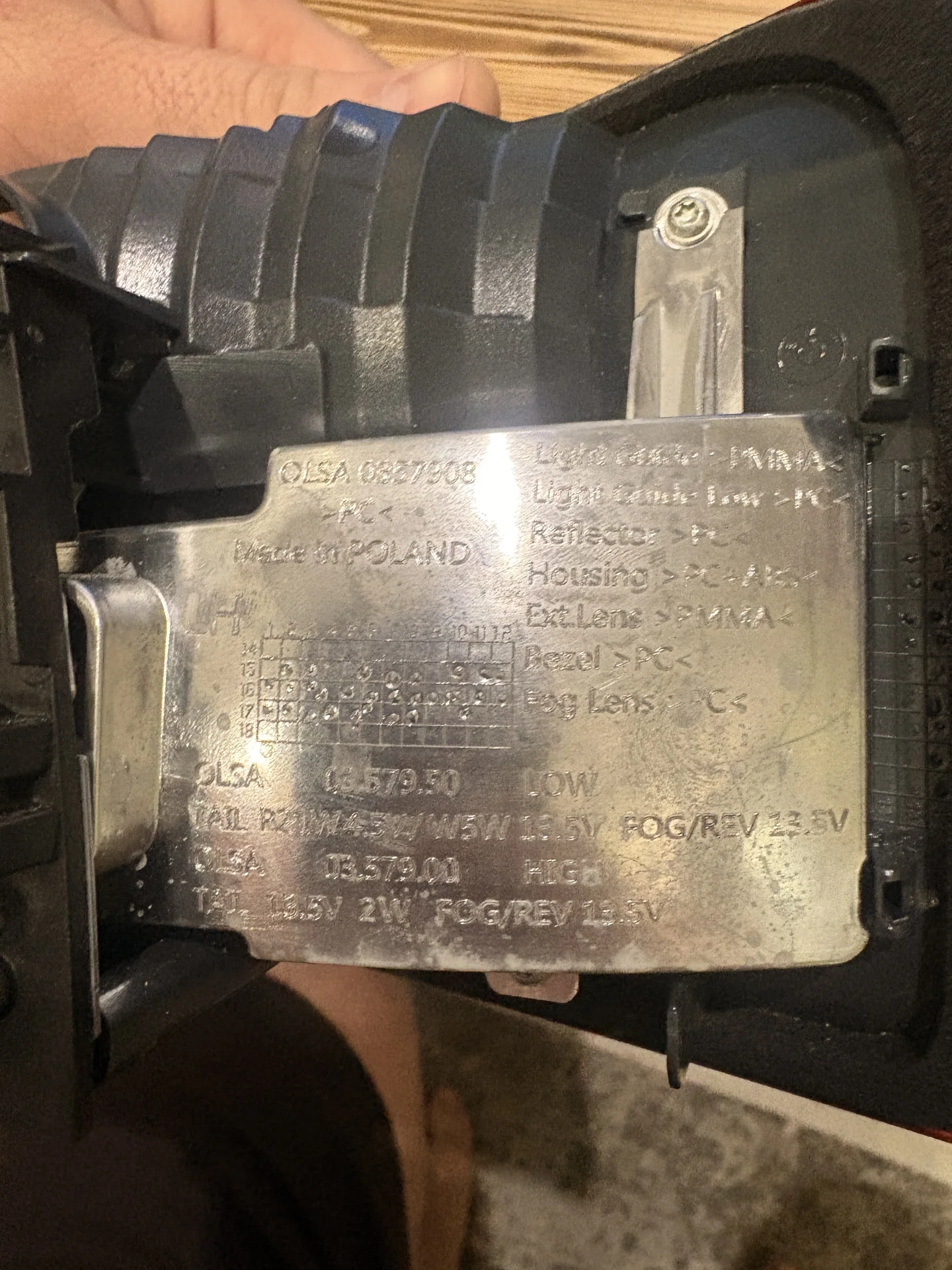 Фонарь крышки багажника на БМВ х1 f48 - миниатюра 4