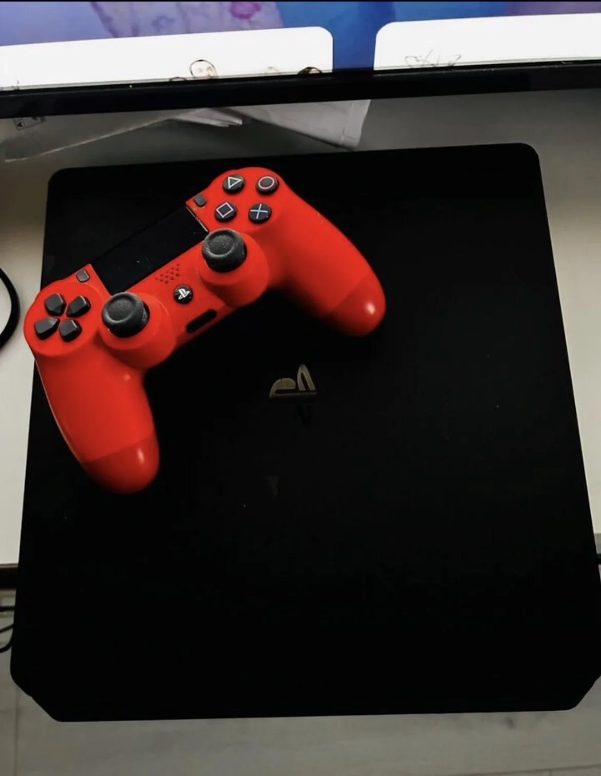 Продаю Sony PlayStation 4 Slim - изображение 1