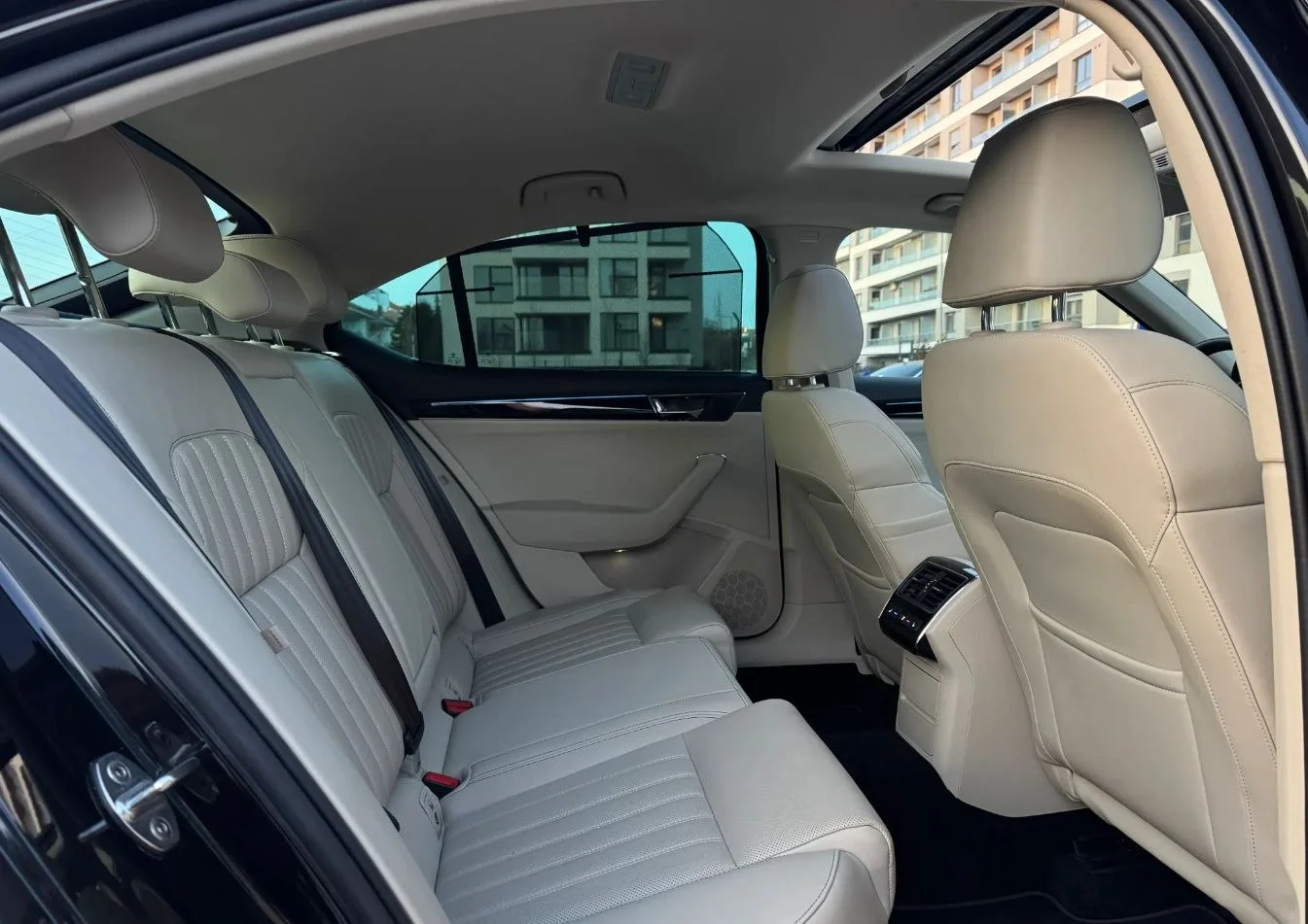 Skoda Superb - миниатюра 10