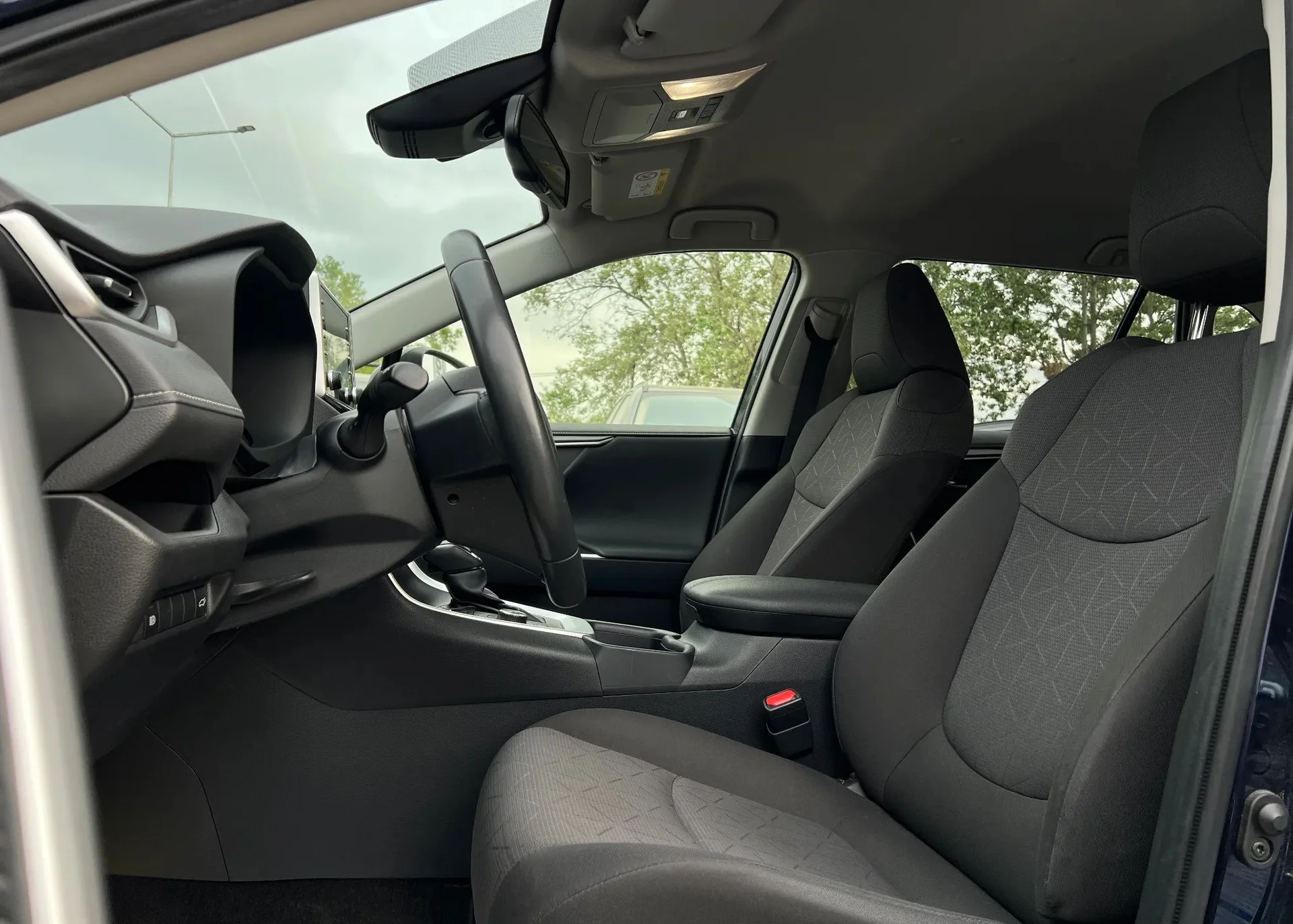 Toyota RAV4 - миниатюра 8