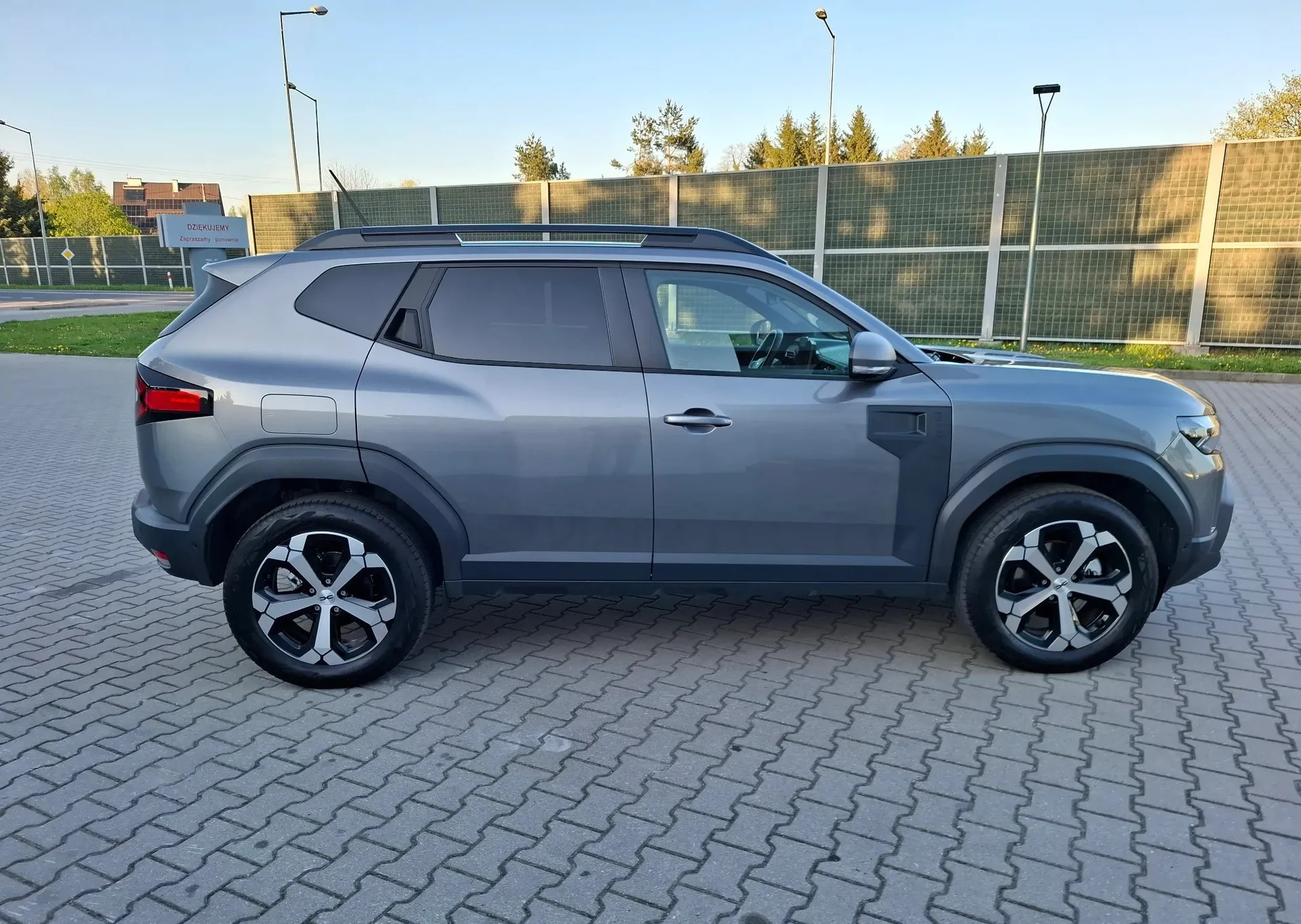 Dacia Duster - миниатюра 2