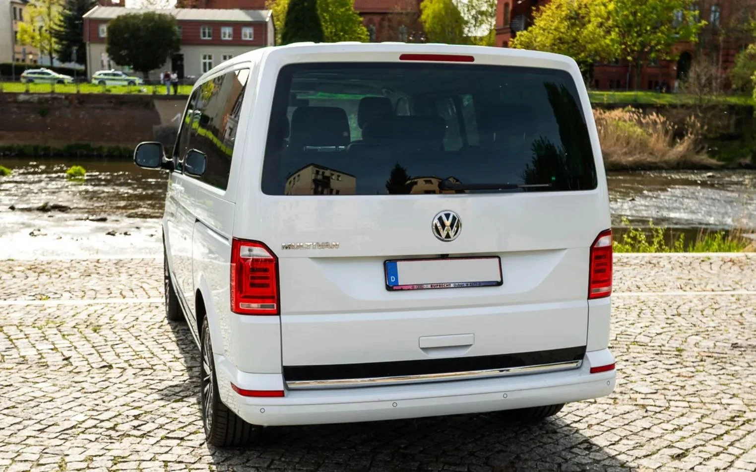 Volkswagen Multivan - миниатюра 4