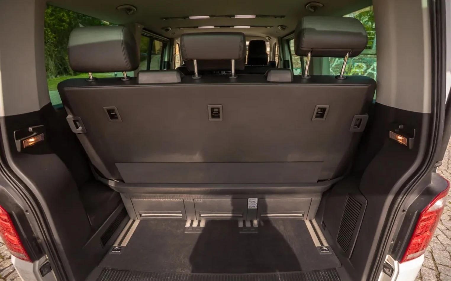 Volkswagen Multivan - миниатюра 10