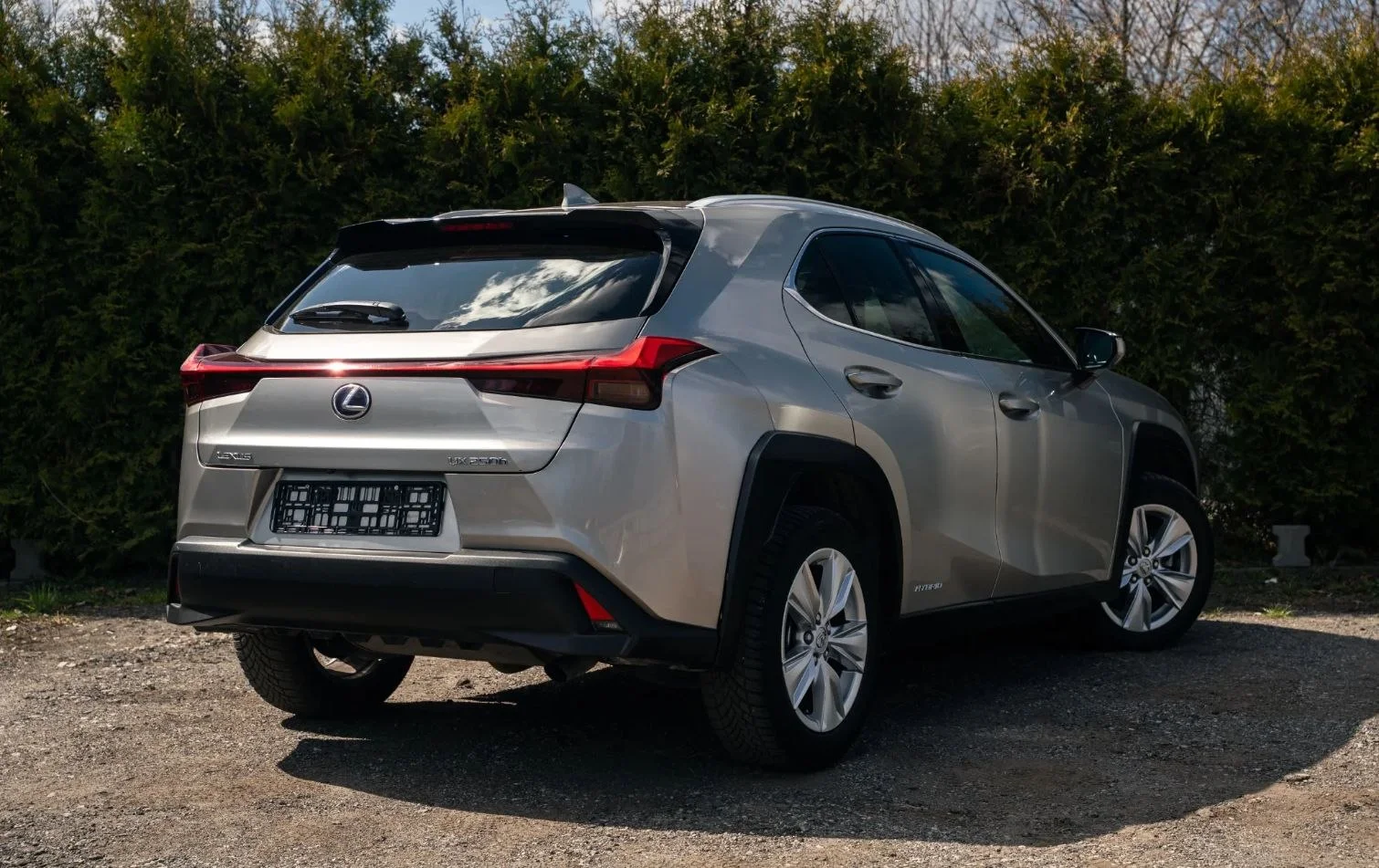 Lexus UX 250h - миниатюра 4