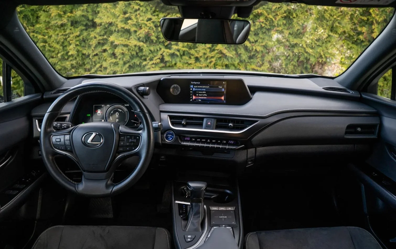 Lexus UX 250h - миниатюра 6