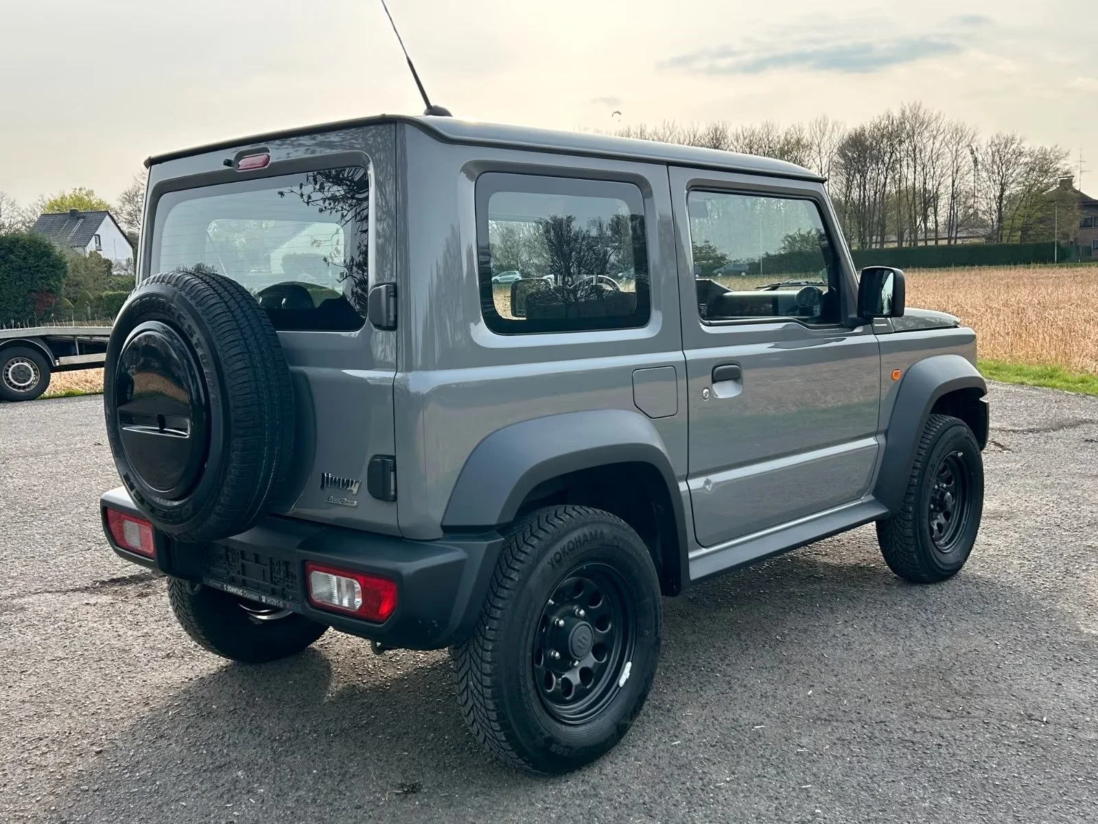 Suzuki Jimny - миниатюра 6