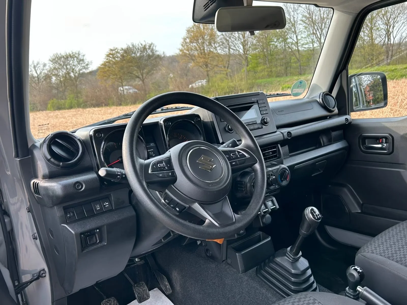 Suzuki Jimny - миниатюра 7