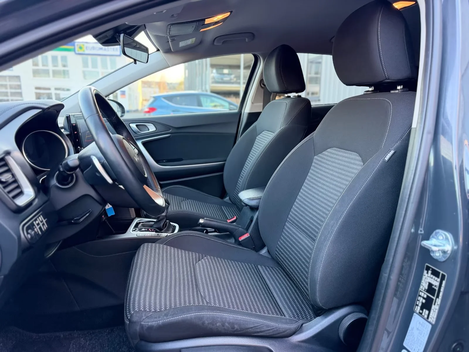 Kia XCeed - миниатюра 8