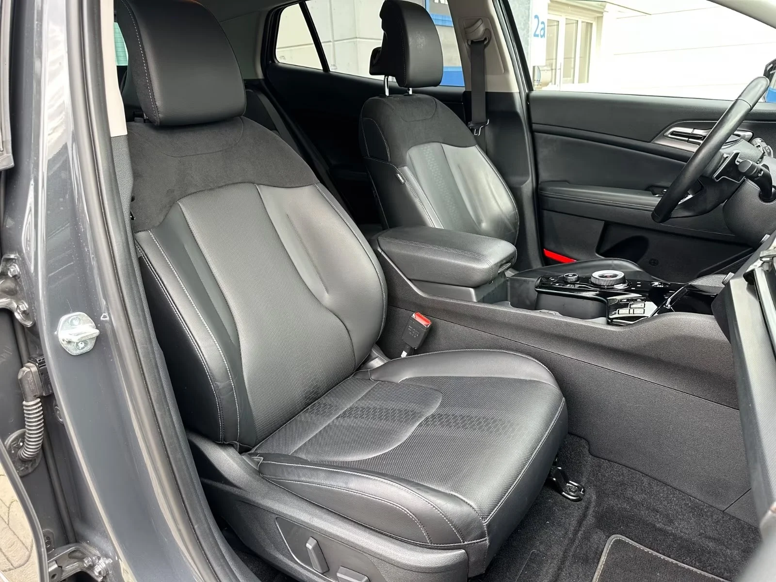 Kia Sportage - миниатюра 8
