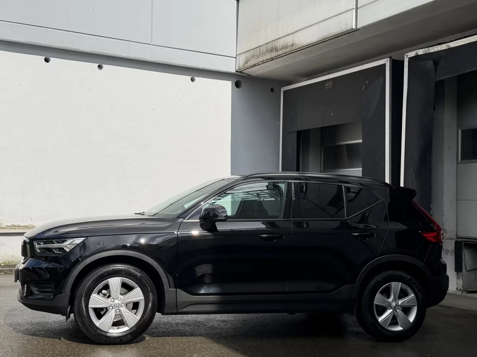 Volvo XC40 - миниатюра 3