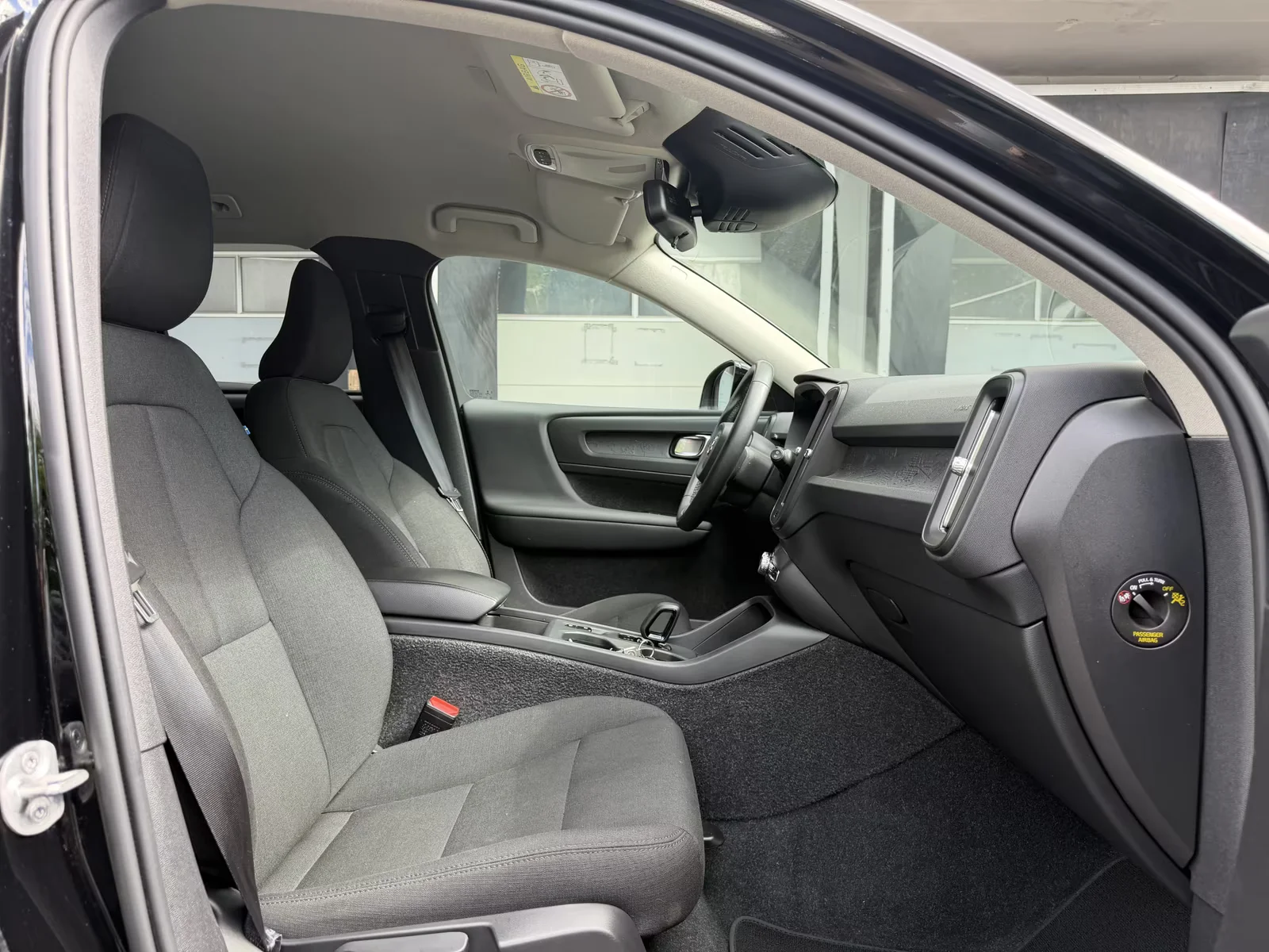 Volvo XC40 - миниатюра 7