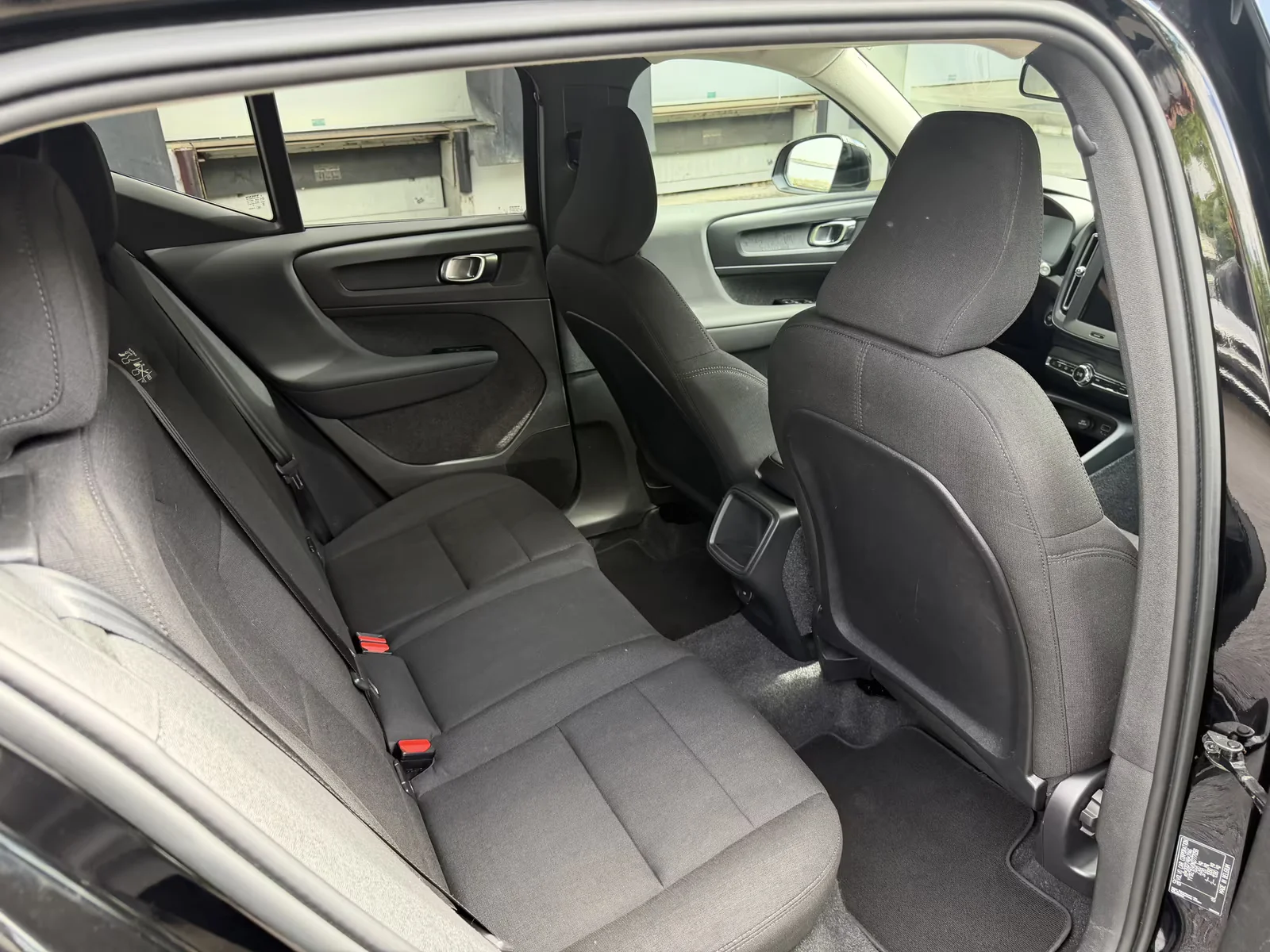 Volvo XC40 - миниатюра 9