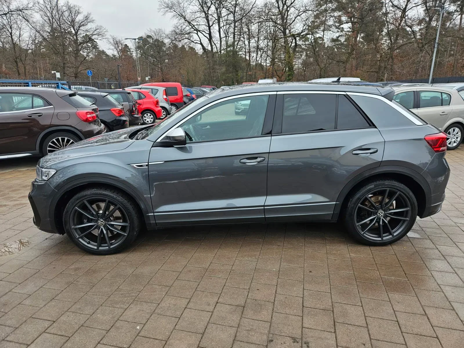 Volkswagen T-Roc - миниатюра 3