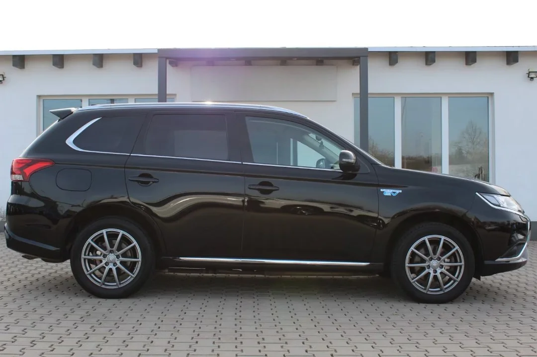 Mitsubishi Outlander - миниатюра 2