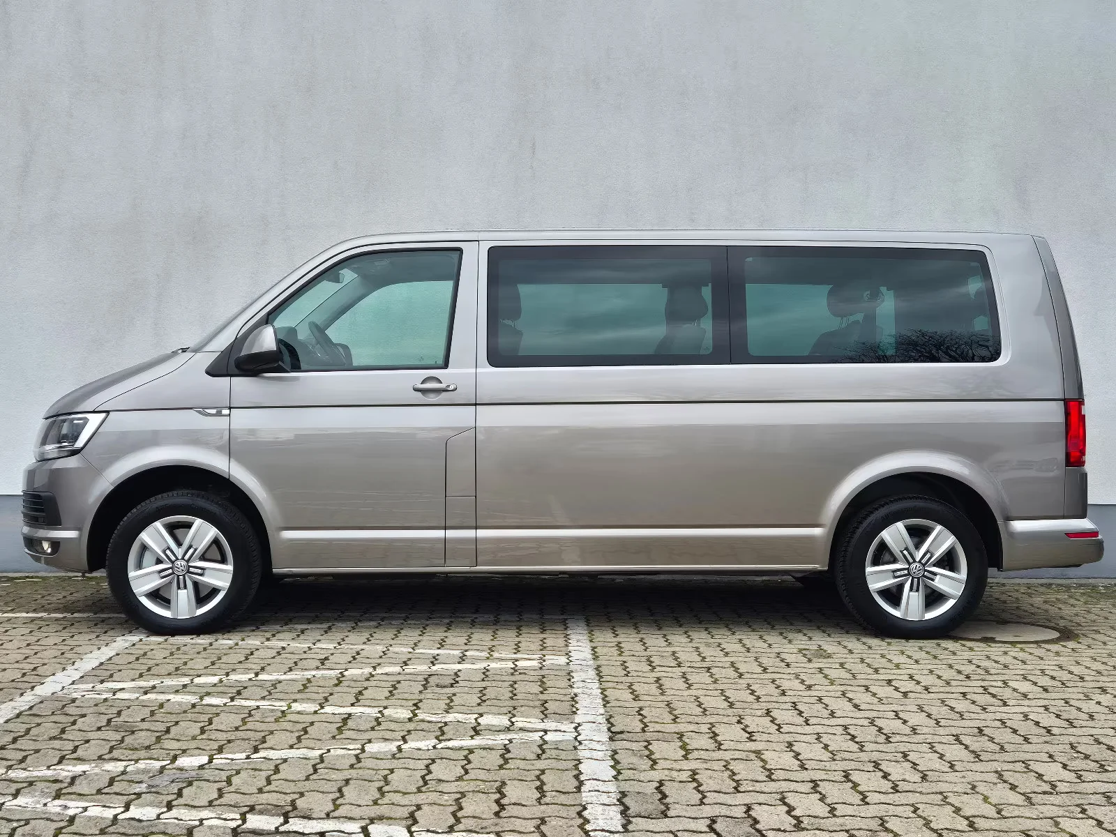 Volkswagen T6 Caravelle - миниатюра 3