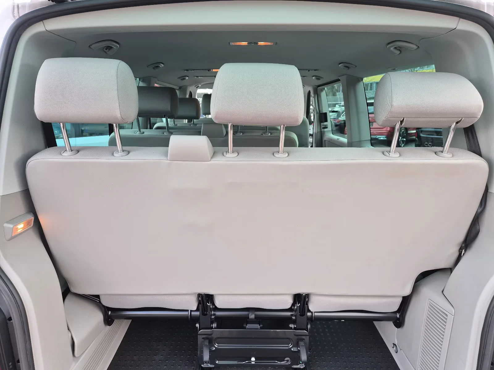 Volkswagen T6 Caravelle - миниатюра 10