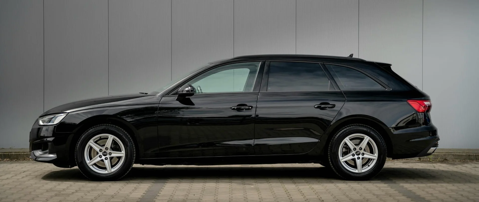 Audi A4 Avant - миниатюра 3