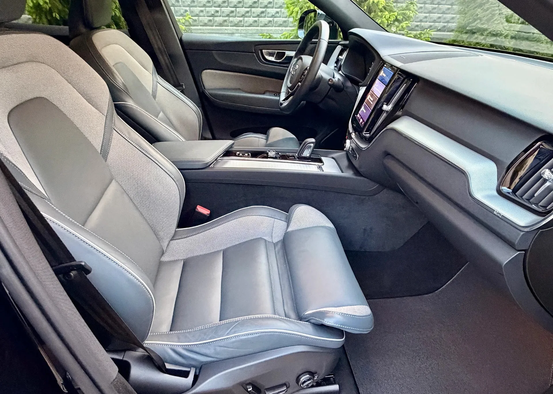 Volvo XC60 - миниатюра 8