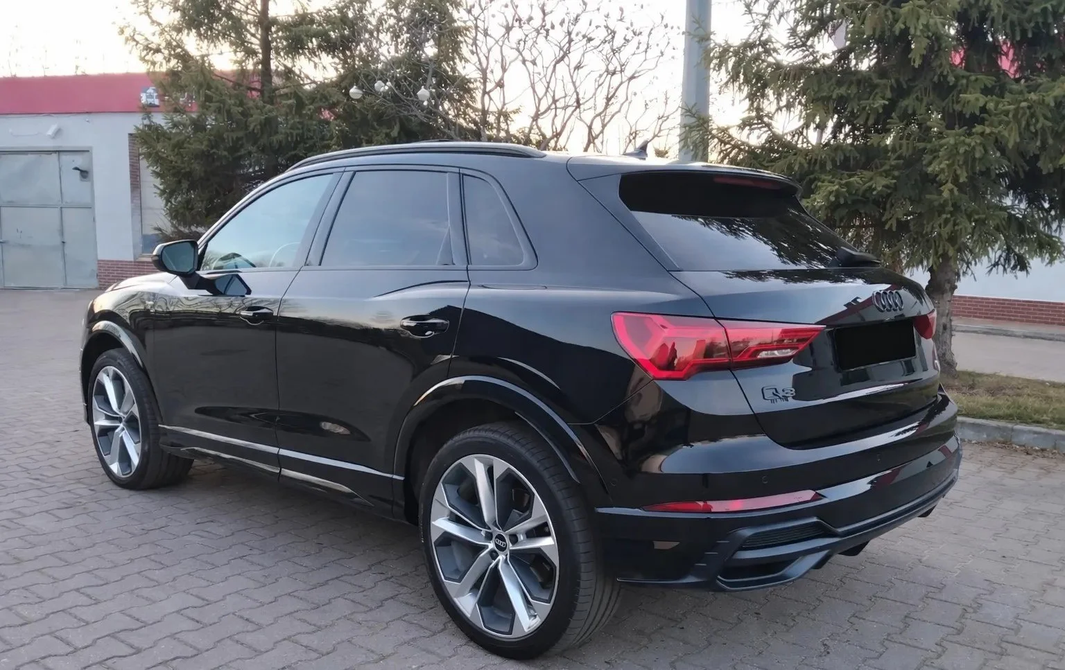 Audi Q3 - миниатюра 5