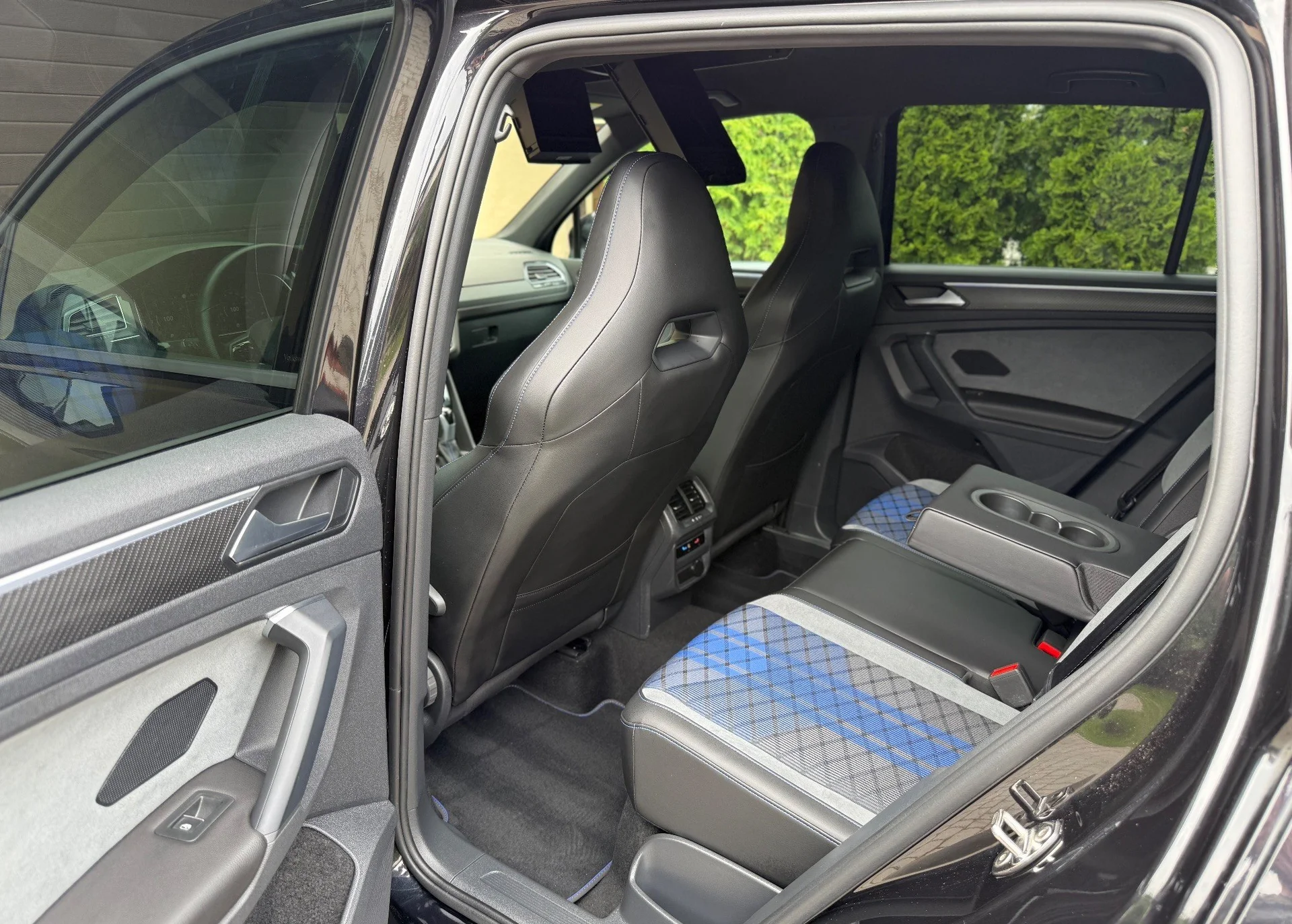 Volkswagen Tiguan - миниатюра 10