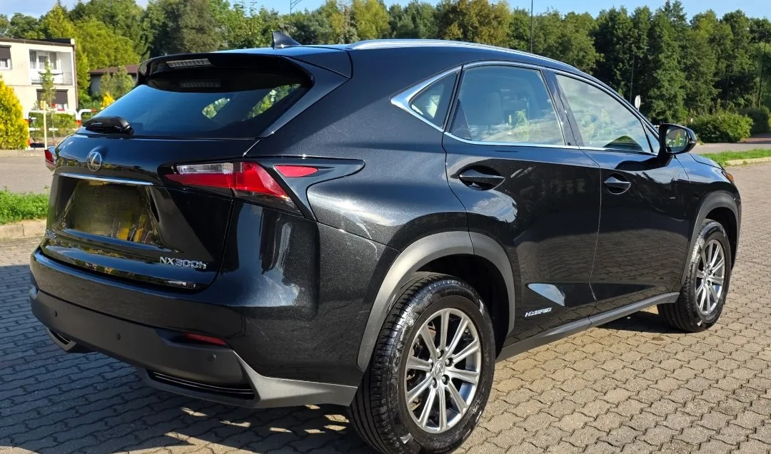 Lexus NX 300h - миниатюра 5