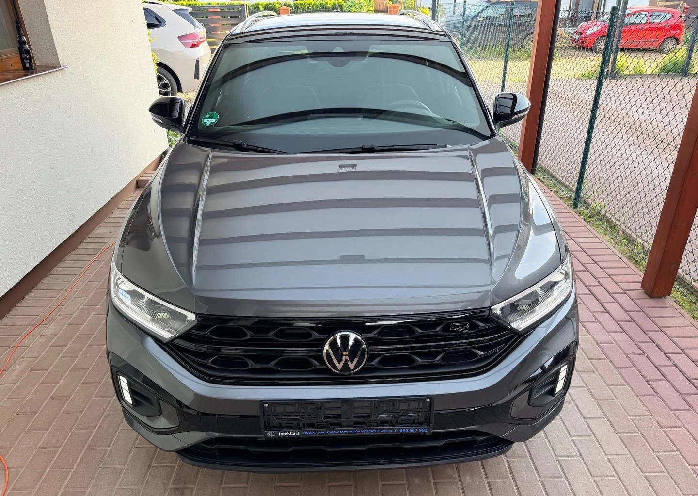 Volkswagen T-Roc - изображение 1