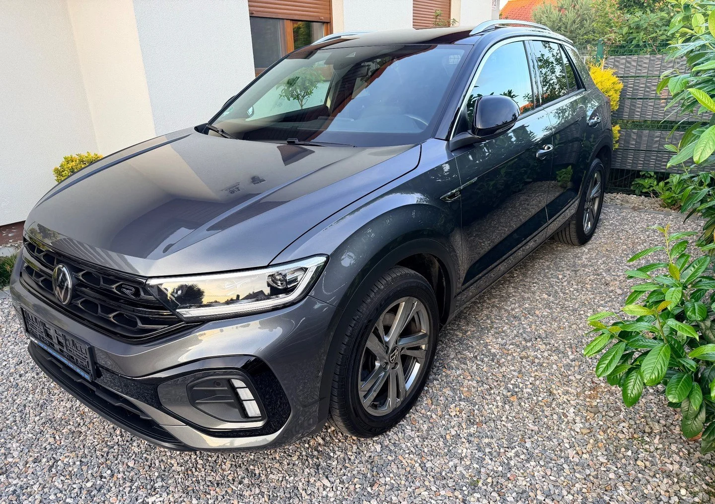 Volkswagen T-Roc - миниатюра 3