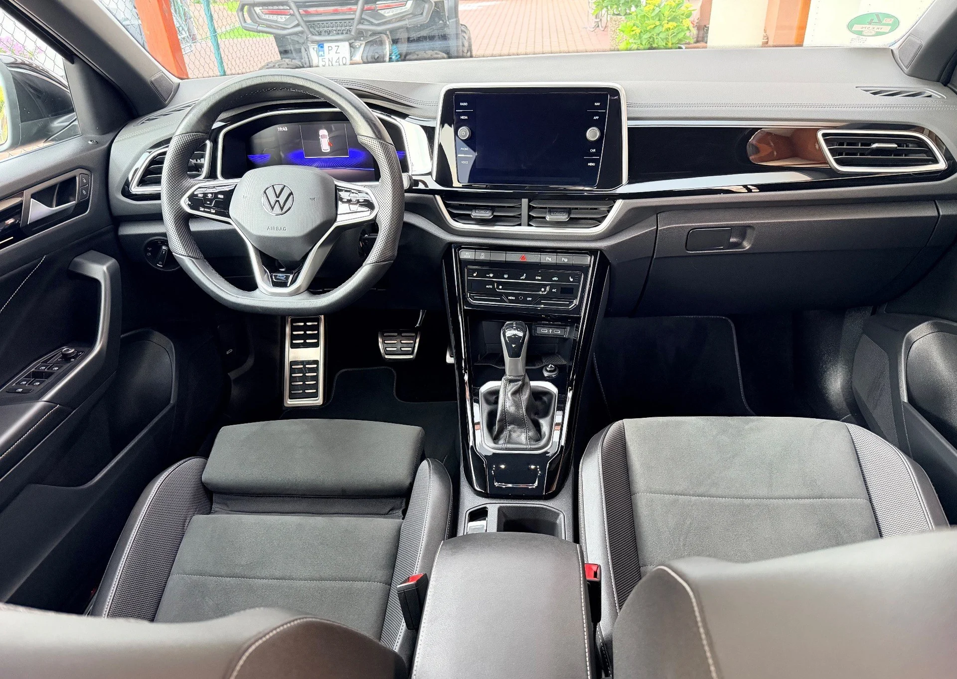 Volkswagen T-Roc - миниатюра 7