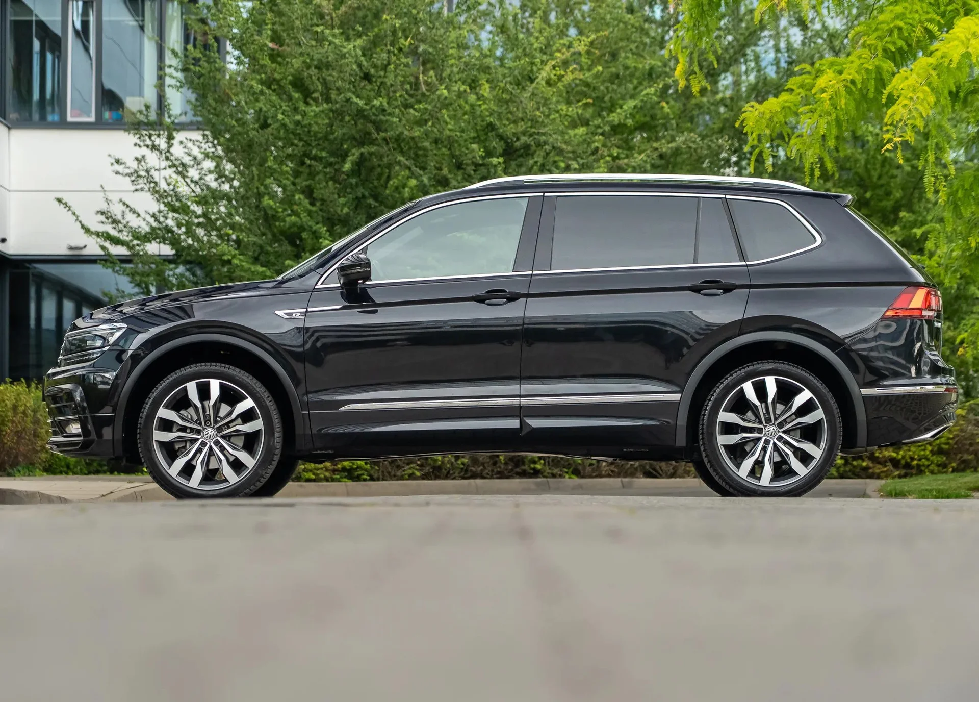 Volkswagen Tiguan - миниатюра 3