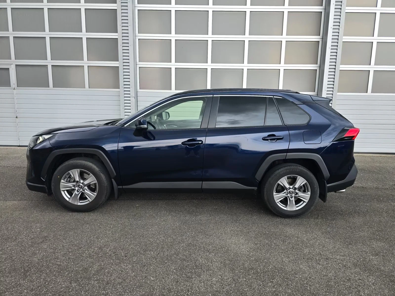 Toyota RAV4 - миниатюра 3