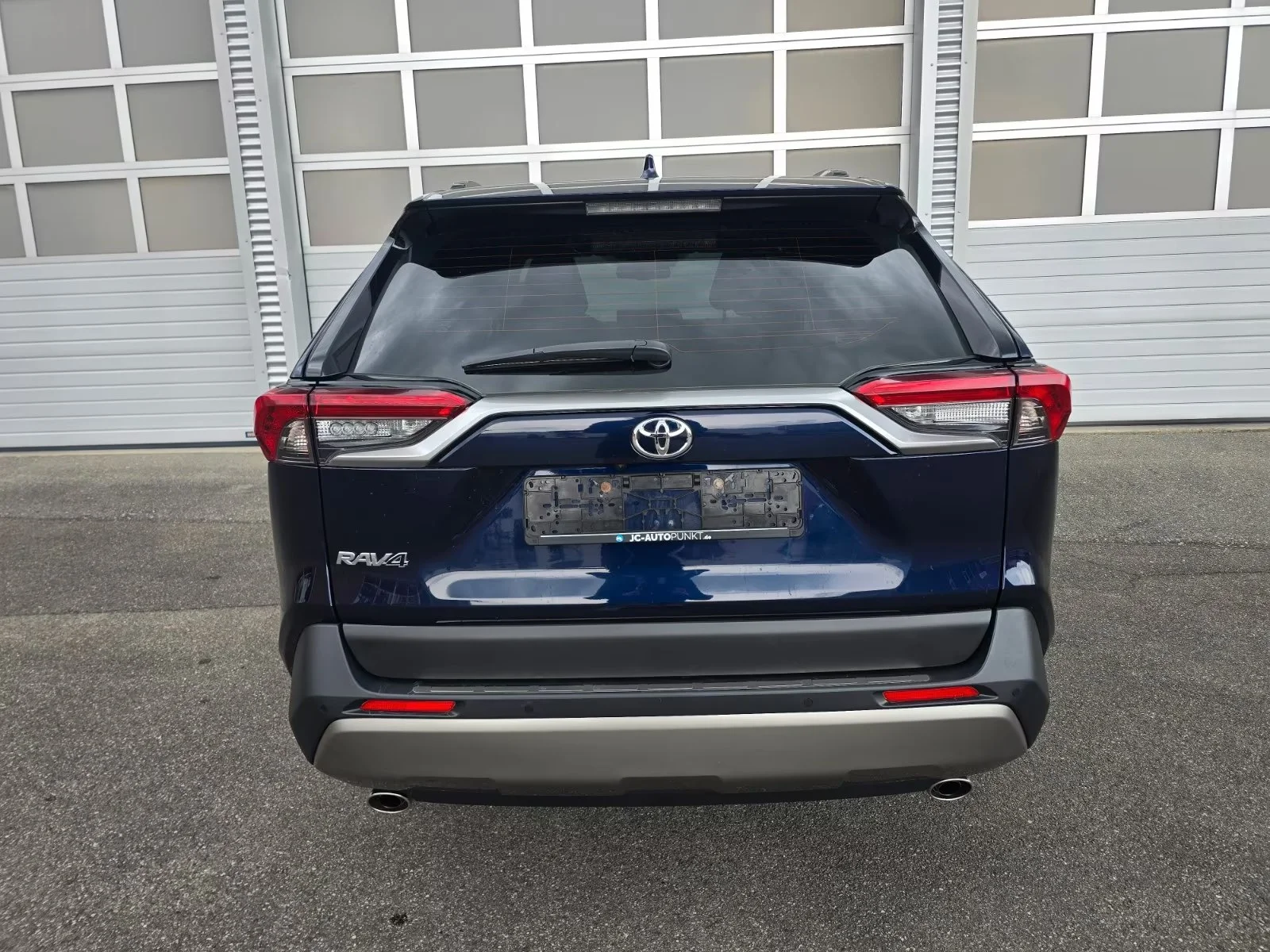 Toyota RAV4 - миниатюра 4