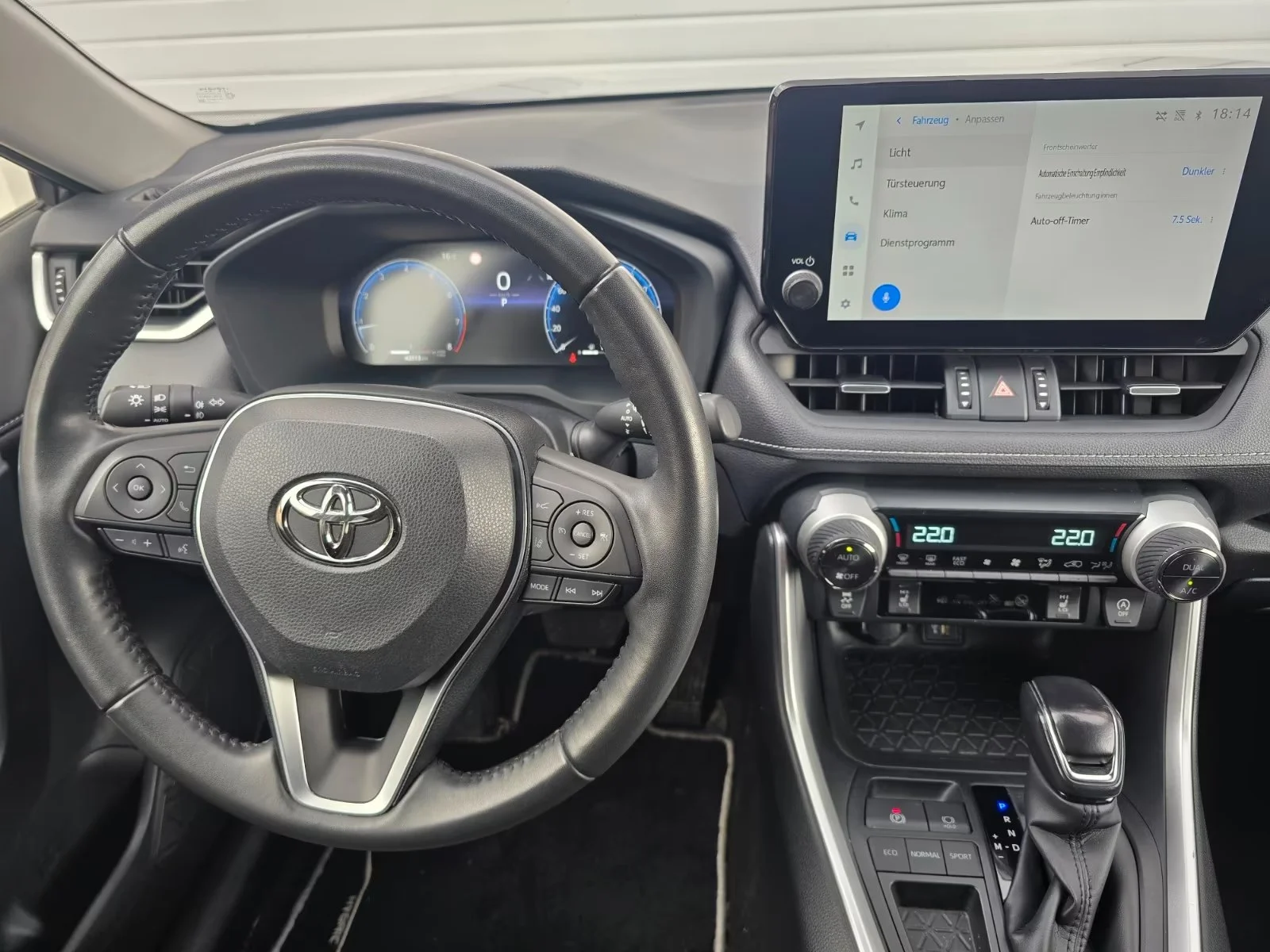 Toyota RAV4 - миниатюра 6