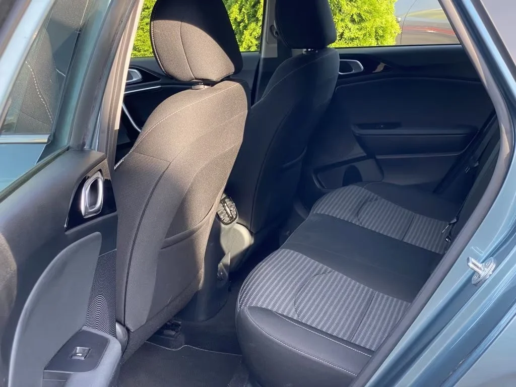 Kia Ceed - миниатюра 9