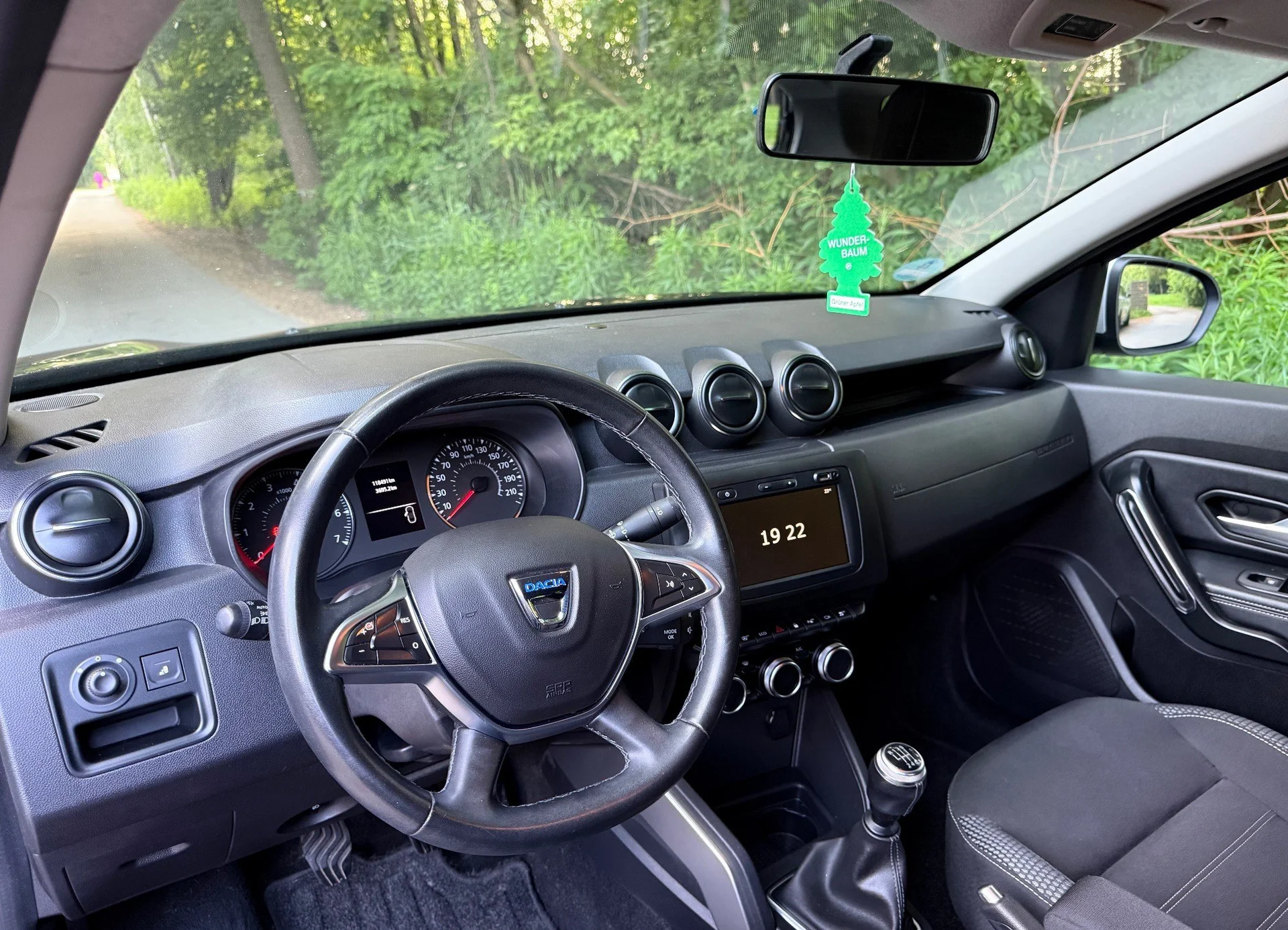 Dacia Duster - миниатюра 7