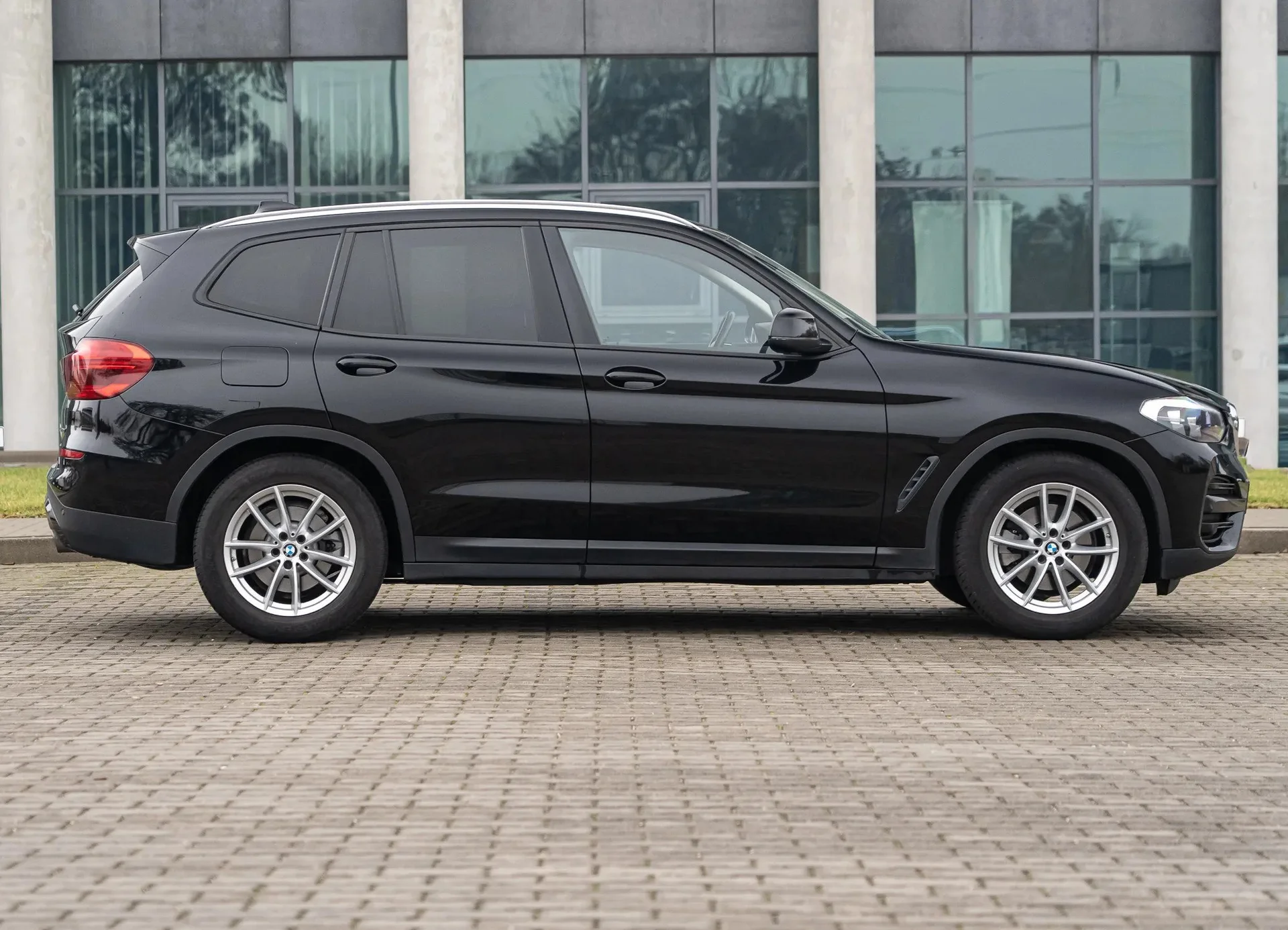 BMW X3 - миниатюра 2