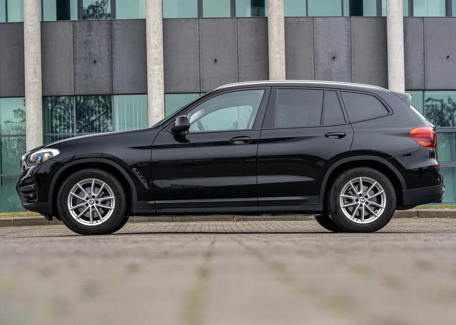 BMW X3 - миниатюра 3